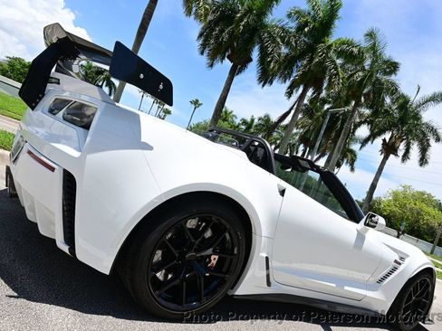 Used 2016 Chevrolet Corvette Z06 w/ 3LZ Preferred Equipment Group RWD image 5