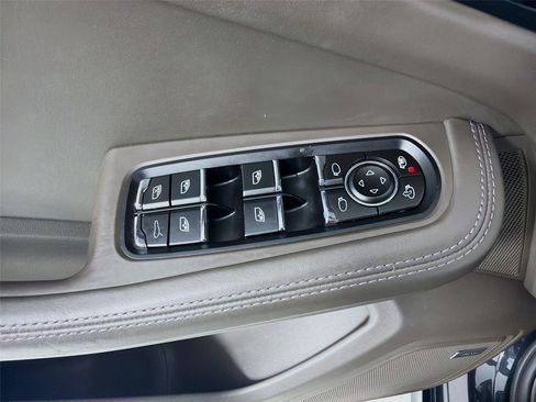 Used 2020 Porsche Macan Turbo AWD/4WD image 8