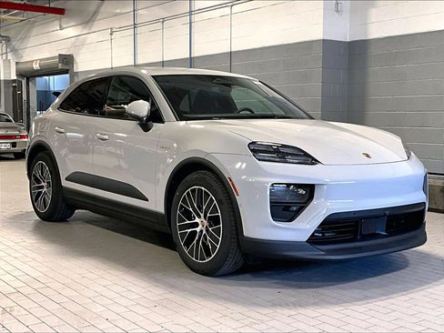 New 2026 Porsche Macan 4 Electric AWD/4WD image 7