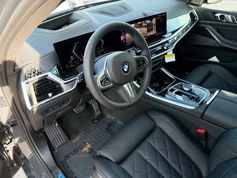 New 2026 BMW X5 xDrive40i w/ M Sport Package AWD/4WD image 25