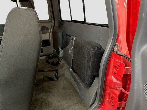 Used 2011 Ford Ranger XLT image 27