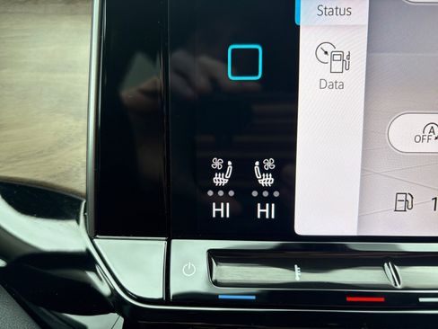 Used 2024 Volkswagen Atlas SE image 21