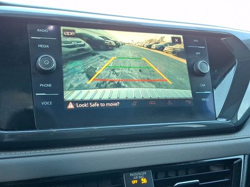 Used 2022 Volkswagen Taos SEL image 21