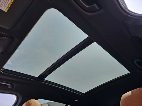 Used 2023 BMW X5 xDrive40i w/ M Sport Package image 30