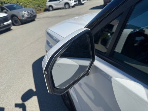 Used 2024 Hyundai Santa Fe SEL image 34