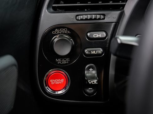 Used 2004 Honda S2000 image 11