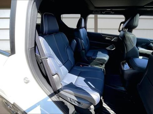 Used 2026 INFINITI QX80 4WD w/ Sport Exterior Package image 27