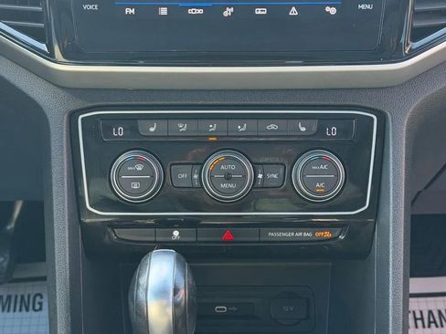 Used 2022 Volkswagen Atlas Cross Sport SEL image 23