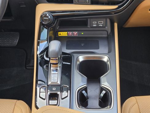 Used 2024 Lexus NX 350h AWD image 15