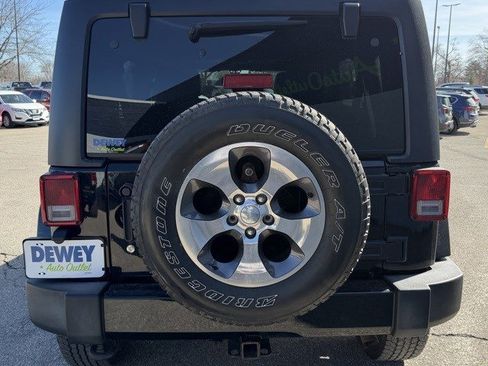 Used 2016 Jeep Wrangler Unlimited Sahara w/ Max Tow Package image 4