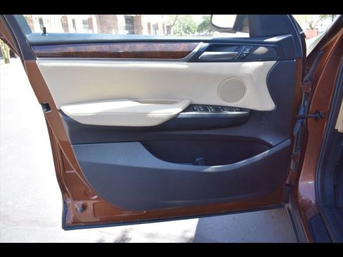 Used 2017 BMW X3 xDrive28i AWD/4WD image 18
