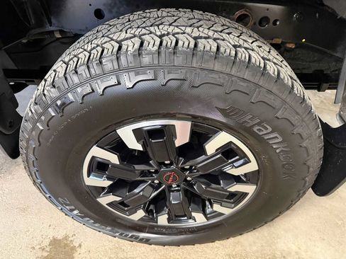 Used 2023 Nissan Frontier PRO-4X w/ Pro Convenience Package AWD/4WD image 2