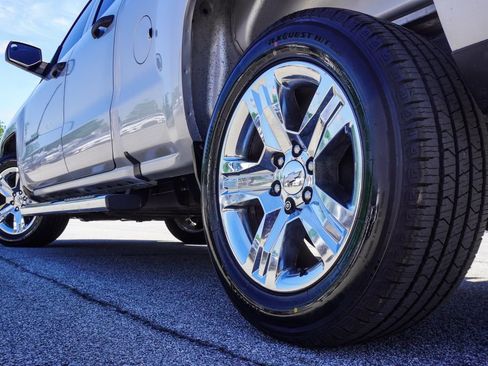 Used 2018 Chevrolet Silverado 1500 Custom w/ Custom Value Package RWD image 27