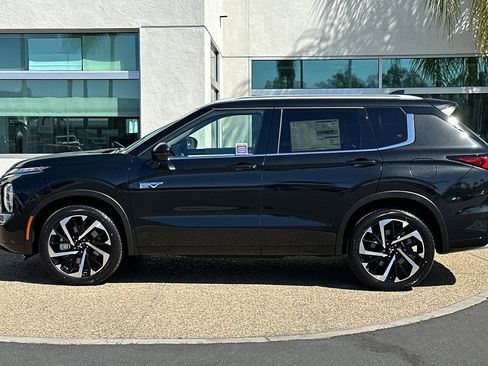 New 2025 Mitsubishi Outlander SEL image 7