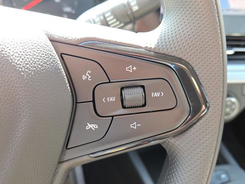 New 2026 Chevrolet Trax LS w/ LS Convenience Package image 24