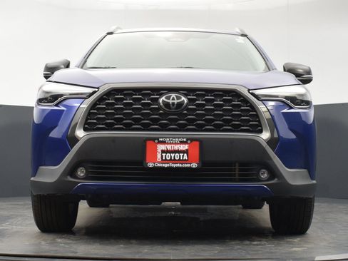 Used 2025 Toyota Corolla Cross XLE w/ Convenience Package image 33