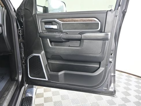 Used 2020 RAM 2500 Laramie AWD/4WD image 13