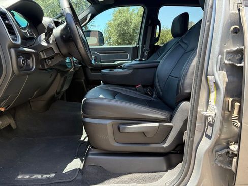 Used 2022 RAM 2500 Big Horn w/ Cold Weather Group AWD/4WD image 9