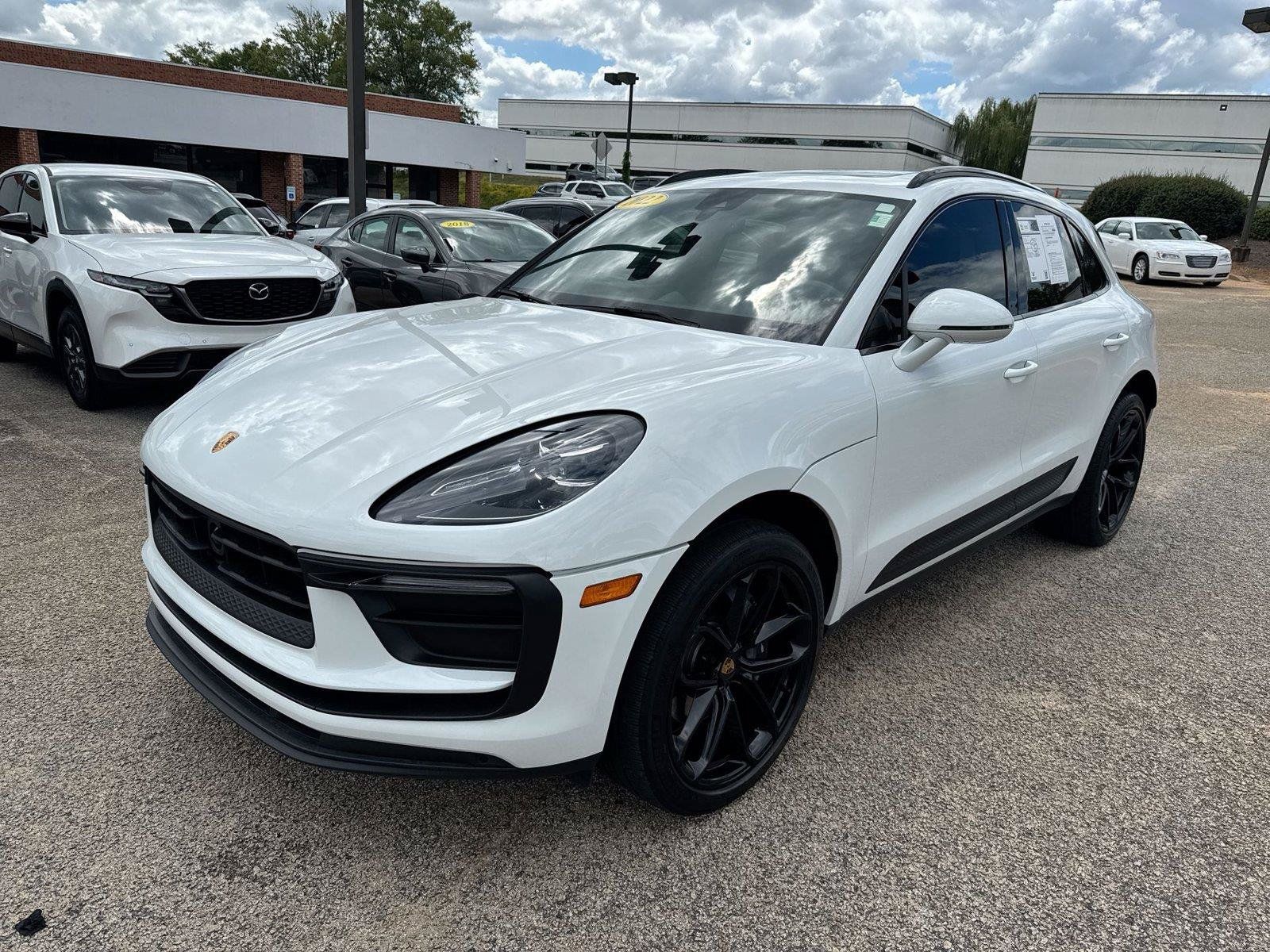 Used 2022 Porsche Macan AWD/4WD image 22