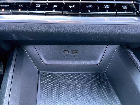 Used 2025 Chevrolet Equinox LT w/ Convenience Package II image 31