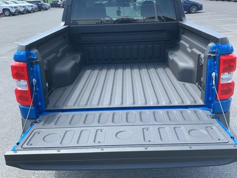 Used 2025 Ford Maverick XL FWD image 2