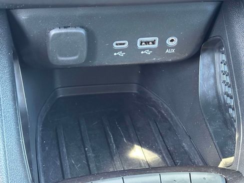 Used 2023 Chevrolet TrailBlazer LT w/ Convenience Package AWD/4WD image 30
