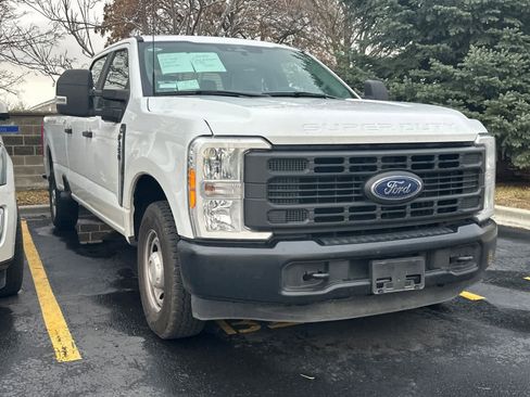Used 2023 Ford F350 XL image 5