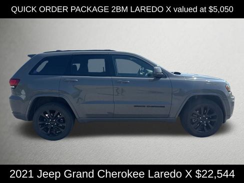 Used 2021 Jeep Grand Cherokee Laredo X image 2