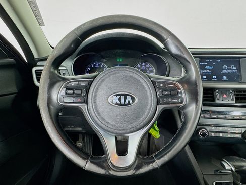 Used 2018 Kia Optima S w/ 18" Alloy Wheels Package image 11