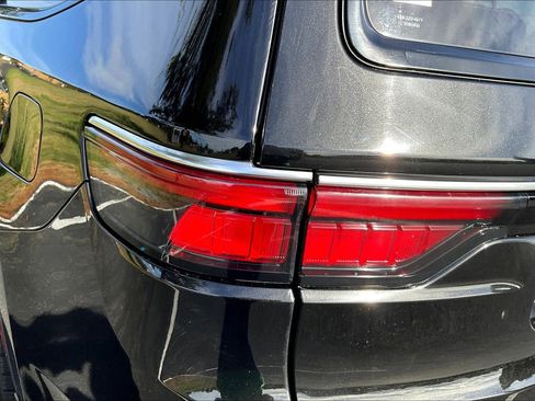 Used 2022 Jeep Wagoneer Series II image 27