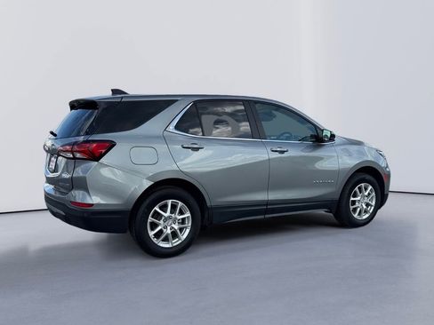 Used 2023 Chevrolet Equinox LT w/ Driver Convenience Package image 4