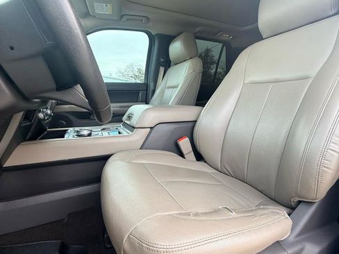 Used 2020 Ford Expedition XLT w/ Equipment Group 202A RWD image 10