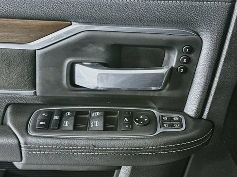 Used 2024 RAM 2500 Laramie w/ Safety Group AWD/4WD image 19