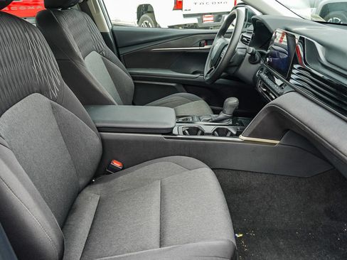 Used 2025 Toyota Camry LE FWD image 16