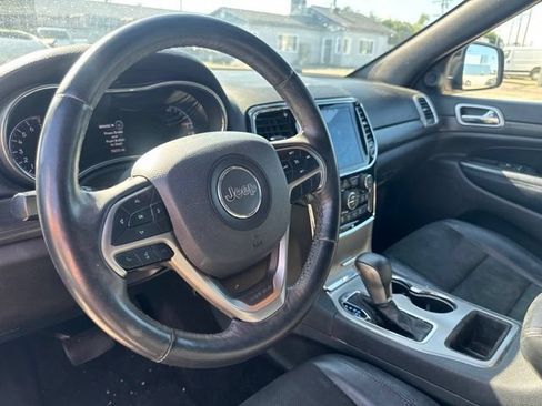 Used 2019 Jeep Grand Cherokee Altitude AWD/4WD image 11