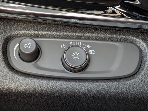 New 2026 Buick Envista Avenir FWD image 23