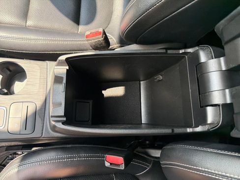 Used 2022 Ford Escape SEL FWD image 27