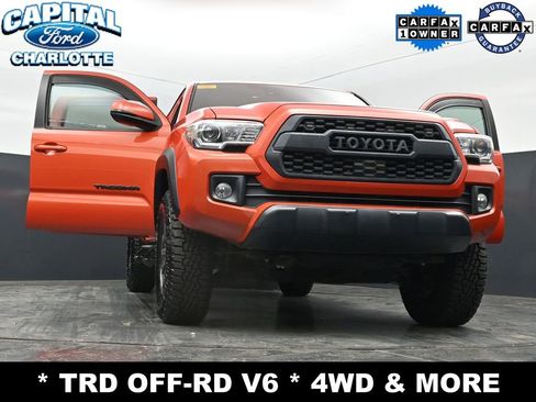 Used 2018 Toyota Tacoma TRD Off-Road w/ Technology Package AWD/4WD image 37