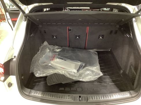 Used 2020 Porsche Macan S image 22