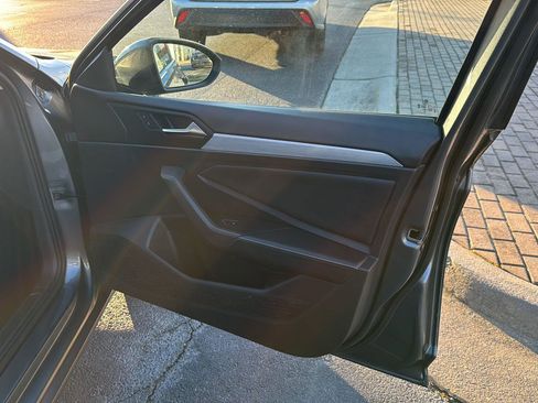 Used 2025 Volkswagen Jetta S image 12