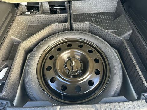 Used 2024 Ford Edge SEL image 25