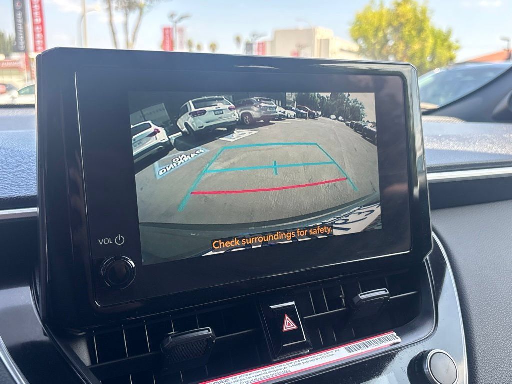 Used 2024 Toyota Corolla Cross AWD Hybrid w/ Moonroof Package image 21