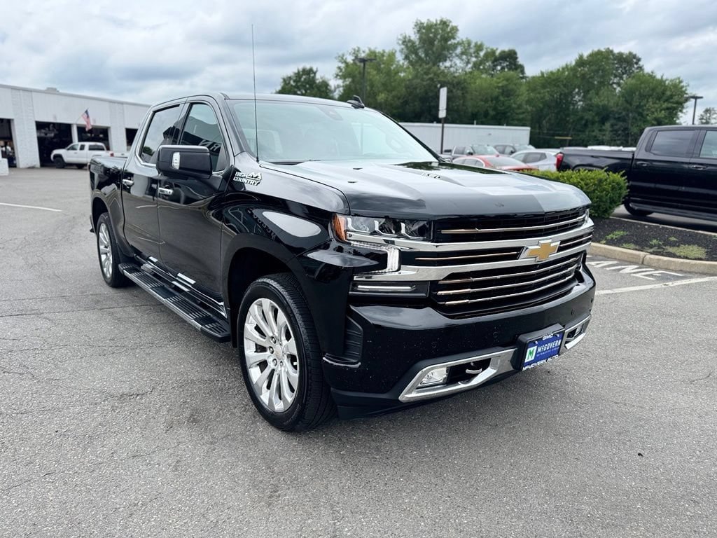 Used 2022 Chevrolet Silverado 1500 High Country w/ Technology Package AWD/4WD image 8