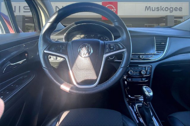 Used 2021 Buick Encore Preferred w/ Safety Package FWD image 8