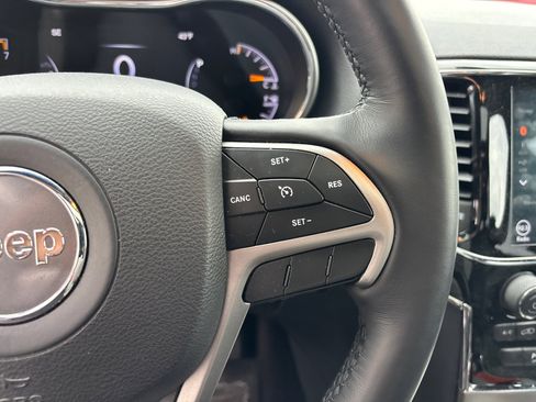 Used 2019 Jeep Grand Cherokee Limited w/ Luxury Group II image 18