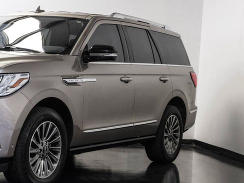 Used 2020 Lincoln Navigator 2WD image 8