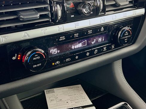 New 2026 Nissan Pathfinder SL AWD/4WD image 10