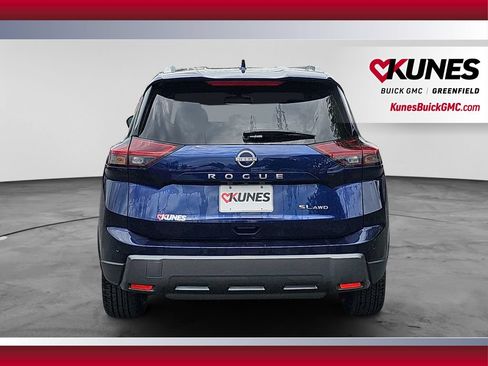 Used 2026 Nissan Rogue SL AWD/4WD image 9