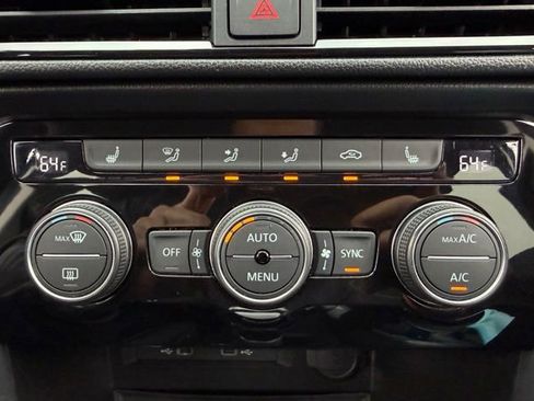 Used 2024 Volkswagen Taos SE AWD/4WD image 20
