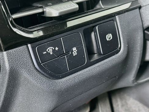 Used 2026 Kia Sportage LX AWD/4WD image 16